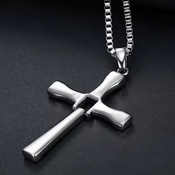 Silver Cross Necklace Fast & Furious CZ Diamonds Christian Vin Diesel Faith Gift - Picture 1 of 8